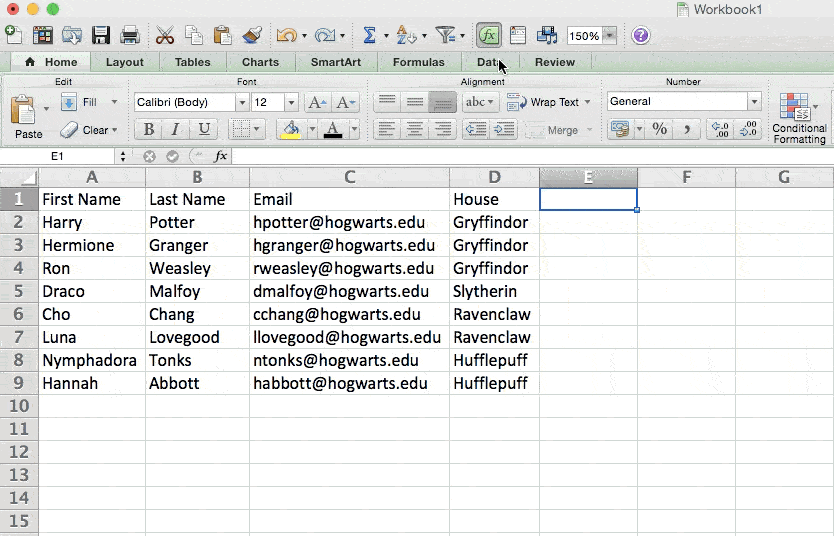 gif of removing duplicated in excel